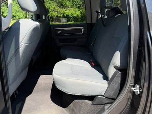 Used 2017 RAM 2500 SLT AWD/4WD image 29