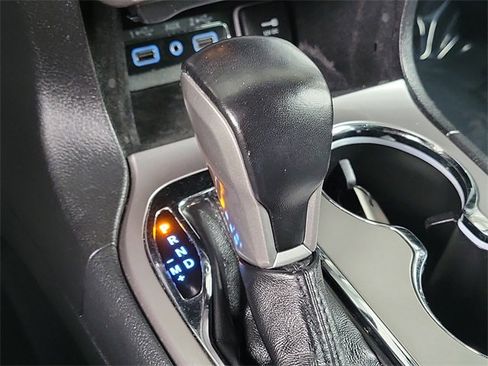 Used 2020 Jeep Grand Cherokee Laredo w/ Laredo X Package image 19