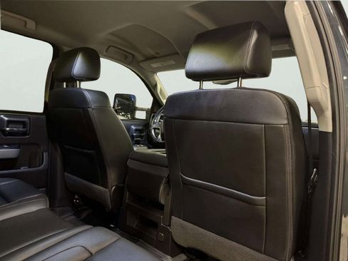 Used 2019 Chevrolet Silverado 2500 LT image 24