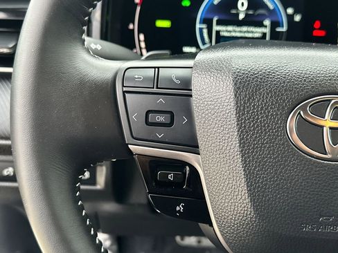 Certified 2025 Toyota Camry SE image 22