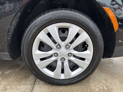 Used 2022 Kia Soul LX image 47