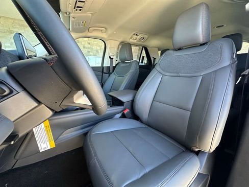 New 2026 Ford Explorer Active w/ Active Comfort Package image 29
