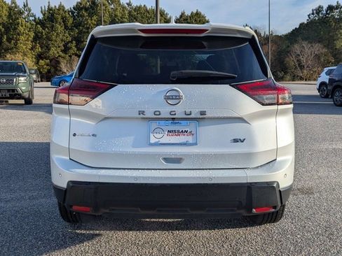 Certified 2024 Nissan Rogue SV image 5