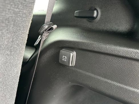 Certified 2024 Jeep Grand Cherokee L Laredo image 39