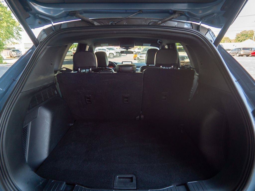 Used 2025 Ford Escape ST-Line Select AWD/4WD image 11