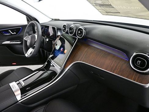 New 2025 Mercedes-Benz GLC 350e GLC 350e image 22