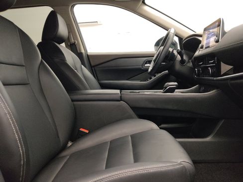 Used 2023 Nissan Rogue SL image 21