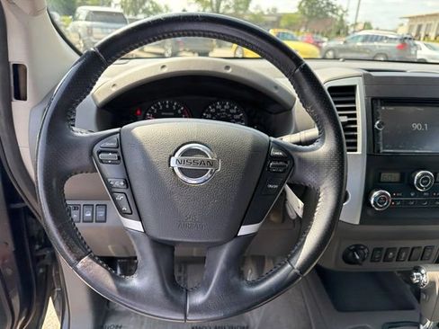 Used 2014 Nissan Frontier SV w/ SV Value Truck Package AWD/4WD image 10