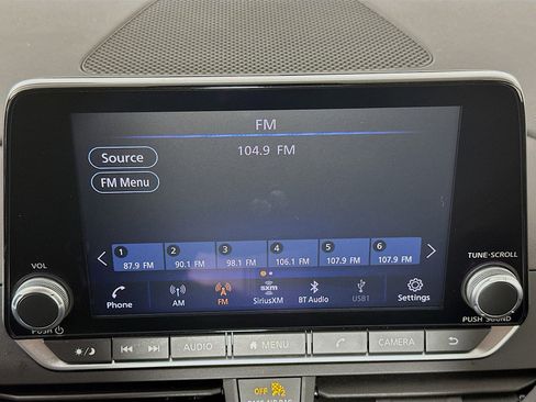 Used 2025 Nissan Altima 2.5 SV image 19