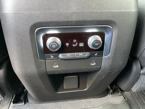 Used 2021 GMC Yukon XL Denali AWD/4WD image 58