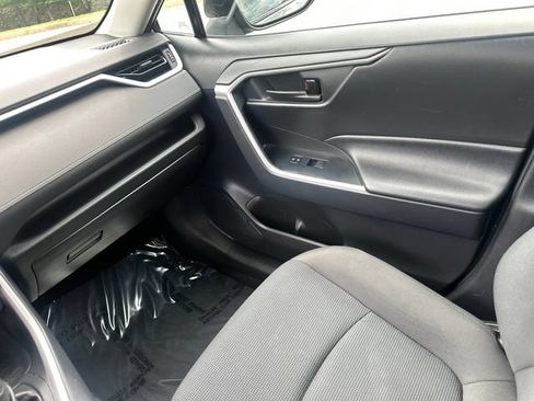 Used 2019 Toyota RAV4 LE w/ All Weather Liner Package AWD/4WD image 21