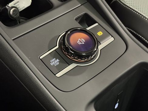 New 2026 Volkswagen Tiguan SE image 23