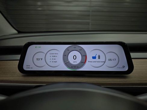 Used 2025 Tesla Model Y Long Range AWD/4WD image 24