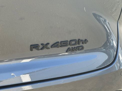 Used 2025 Lexus RX 450h AWD w/ Luxury Package image 21