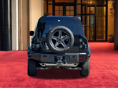 New 2026 Land Rover Defender 110 X-Dynamic SE AWD/4WD image 9