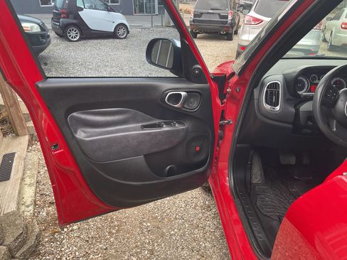 Used 2014 FIAT 500L Lounge image 9