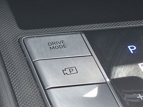 Used 2023 Hyundai Elantra SEL FWD image 23