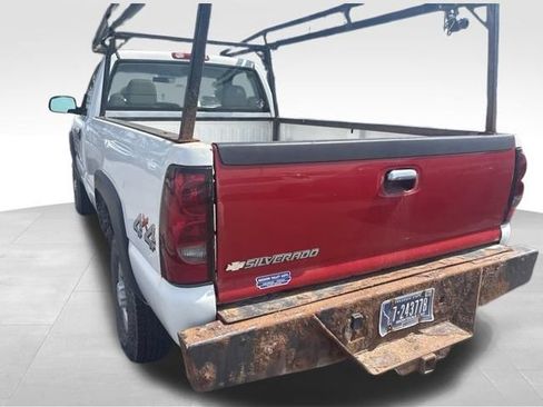 Used 2004 Chevrolet Silverado 2500 W/T w/ Skid Plate Package AWD/4WD image 19