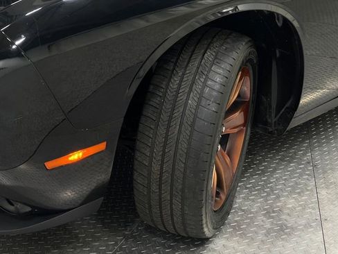 Used 2019 Dodge Challenger SXT image 34