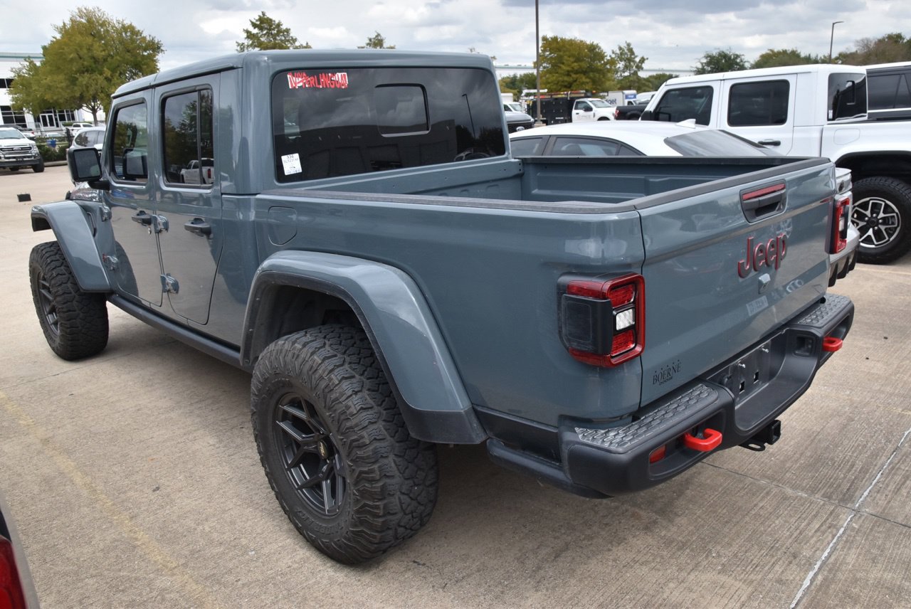 Used 2025 Jeep Gladiator Rubicon w/ Convenience Group AWD/4WD image 7