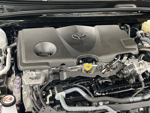 Used 2025 Toyota Camry SE w/ Convenience Package image 27