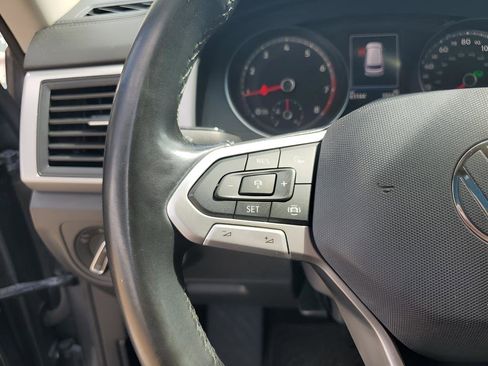 Used 2021 Volkswagen Atlas SE image 32