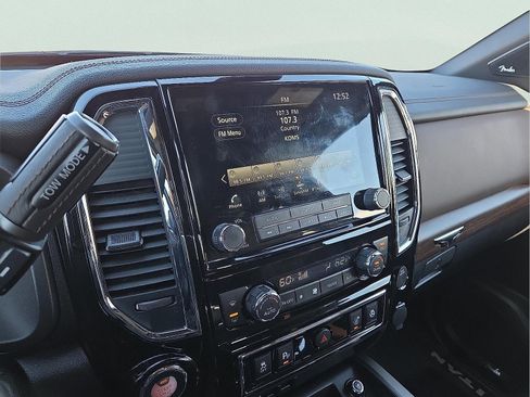 Used 2021 Nissan Titan Platinum Reserve w/ Moonroof Package image 18