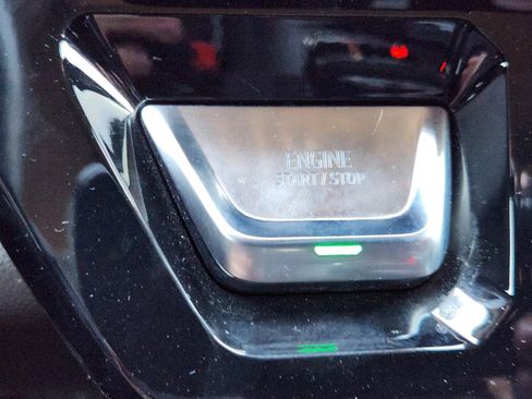 Used 2024 GMC Sierra 1500 AT4X image 18