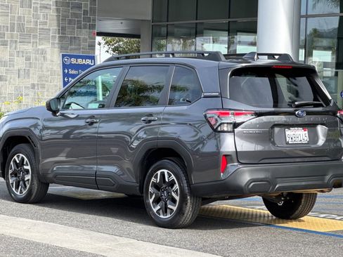 Used 2026 Subaru Forester Premium image 6