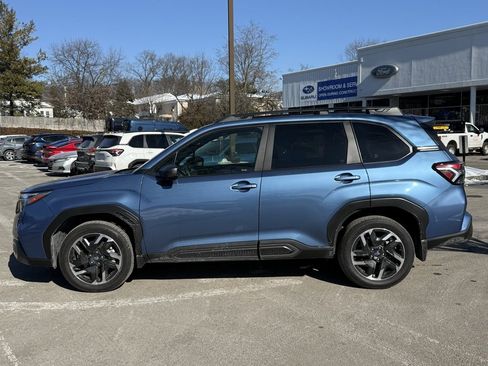 Used 2025 Subaru Forester Limited image 9