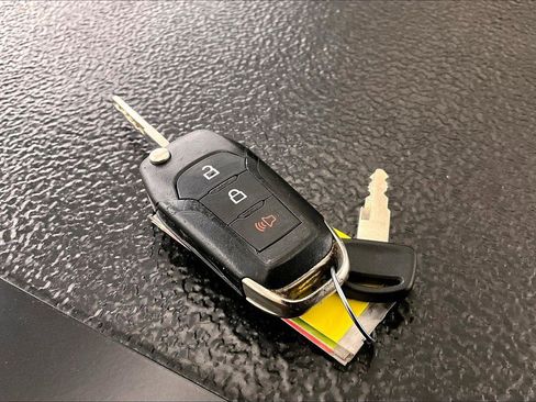 Used 2019 Ford Ranger XLT w/ FX4 Off-Road Package image 9