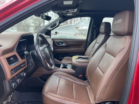 Used 2022 Chevrolet Suburban High Country image 15