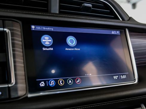 Used 2021 GMC Yukon Denali w/ Denali Premium Package image 29