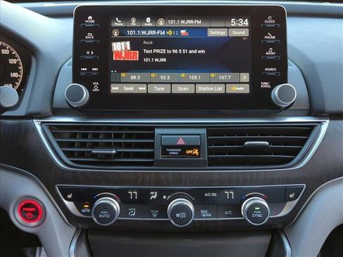 Used 2018 Honda Accord EX image 14