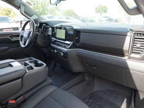 Used 2022 GMC Sierra 1500 Elevation w/ LPO, Elevation Black Package AWD/4WD image 24