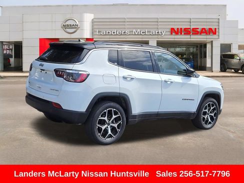 Used 2025 Jeep Compass Limited AWD/4WD image 3