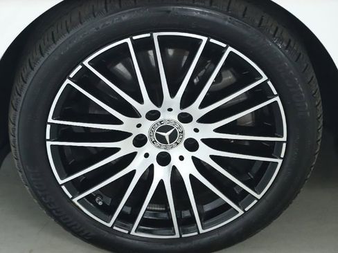 Used 2023 Mercedes-Benz C 300 4MATIC Sedan image 41