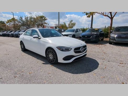 Used 2025 Mercedes-Benz C 300 4MATIC Sedan image 20