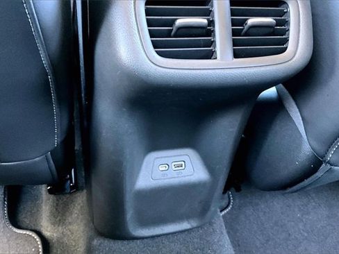 Used 2023 Buick Envision Essence image 10