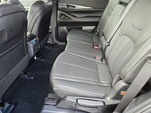 New 2026 INFINITI QX60 Pure image 11