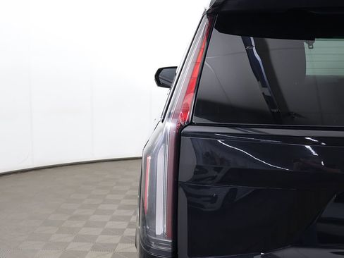 Used 2023 Cadillac Escalade Sport Platinum AWD/4WD image 20
