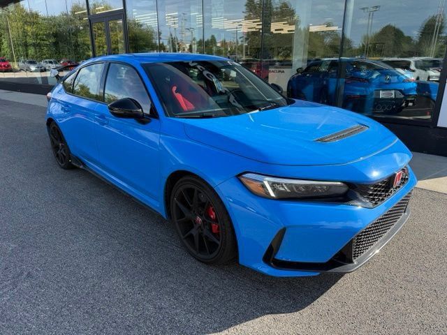 Used 2025 Honda Civic Type R image 2