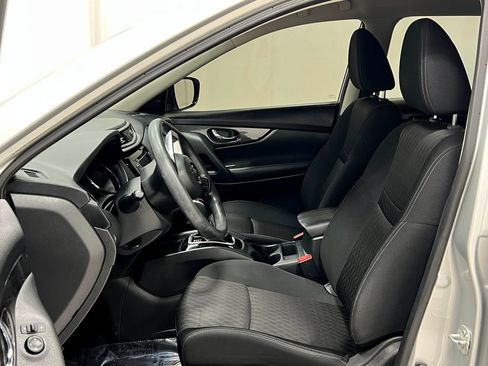 Used 2018 Nissan Rogue S AWD/4WD image 12
