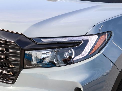 Used 2023 Honda Ridgeline Black Edition image 5