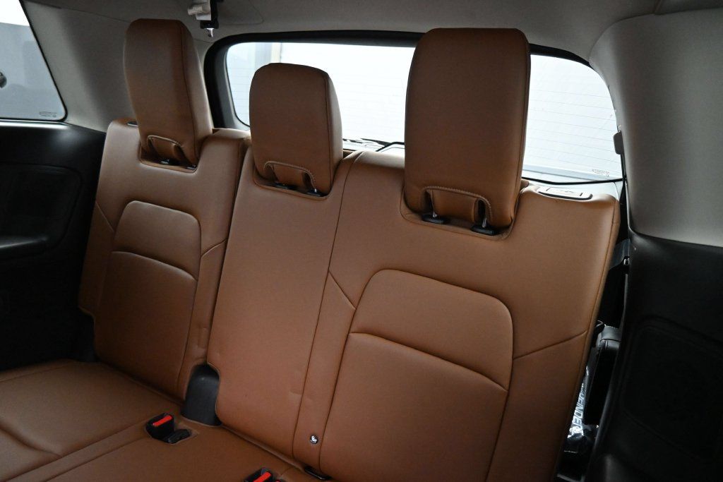 Used 2023 Nissan Pathfinder Platinum AWD/4WD image 22