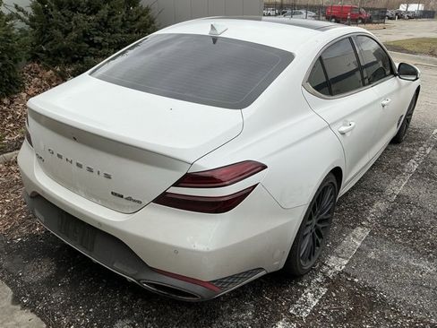 Used 2022 Genesis G70 3.3T Launch Edition image 5
