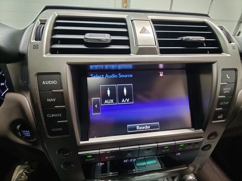 Used 2016 Lexus GX 460 w/ Premium Package AWD/4WD image 42