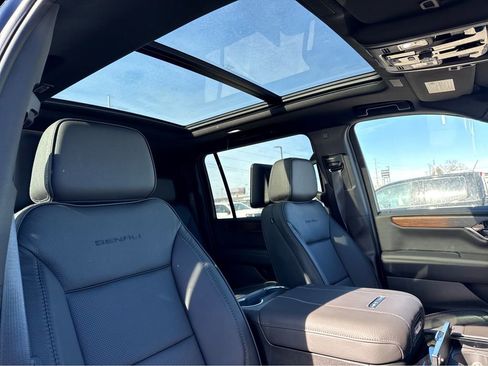 New 2026 GMC Yukon XL Denali w/ Denali Reserve Package image 5