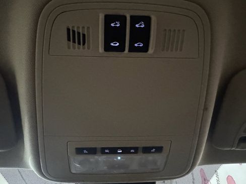 Used 2017 Buick Regal Sport Touring image 18