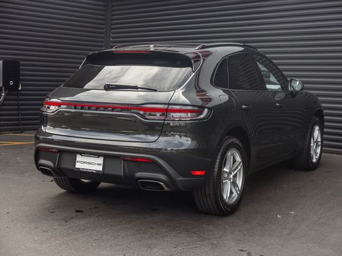 Certified 2026 Porsche Macan AWD/4WD image 9